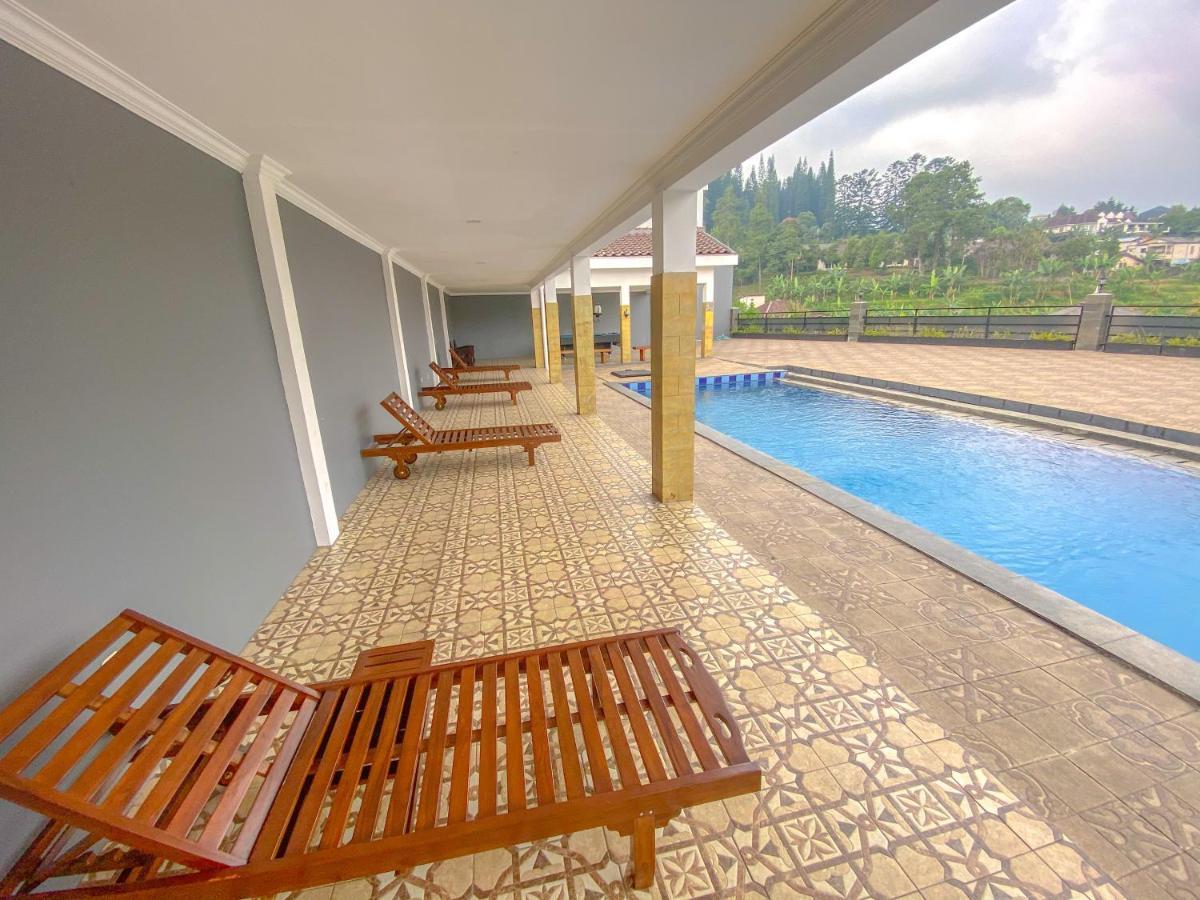 Villa Andalus 3 Puncak Bagian luar foto