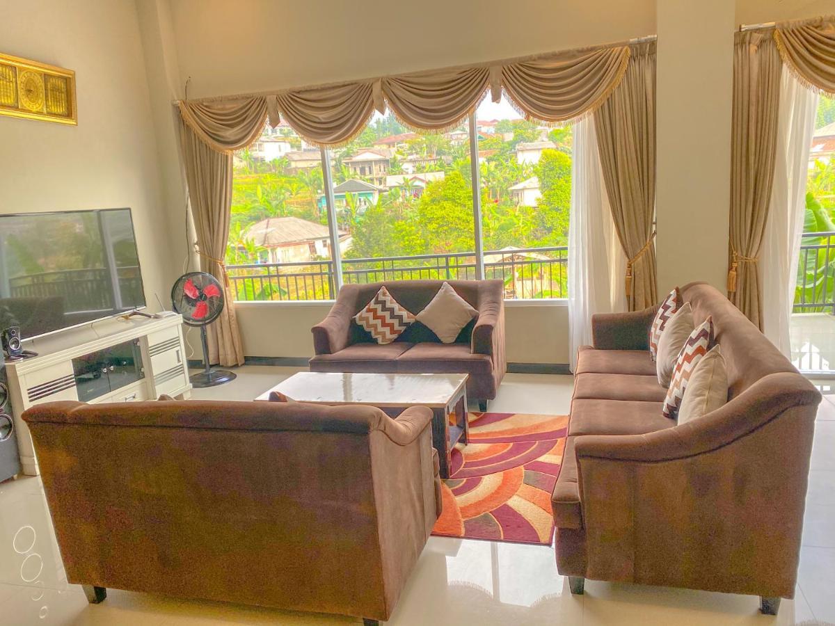 Villa Andalus 3 Puncak Bagian luar foto